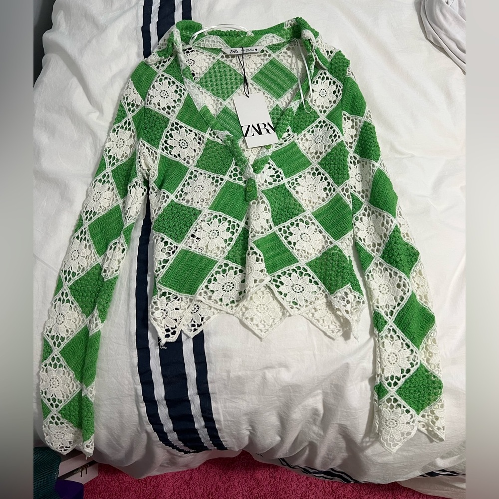 Crochet green and white top